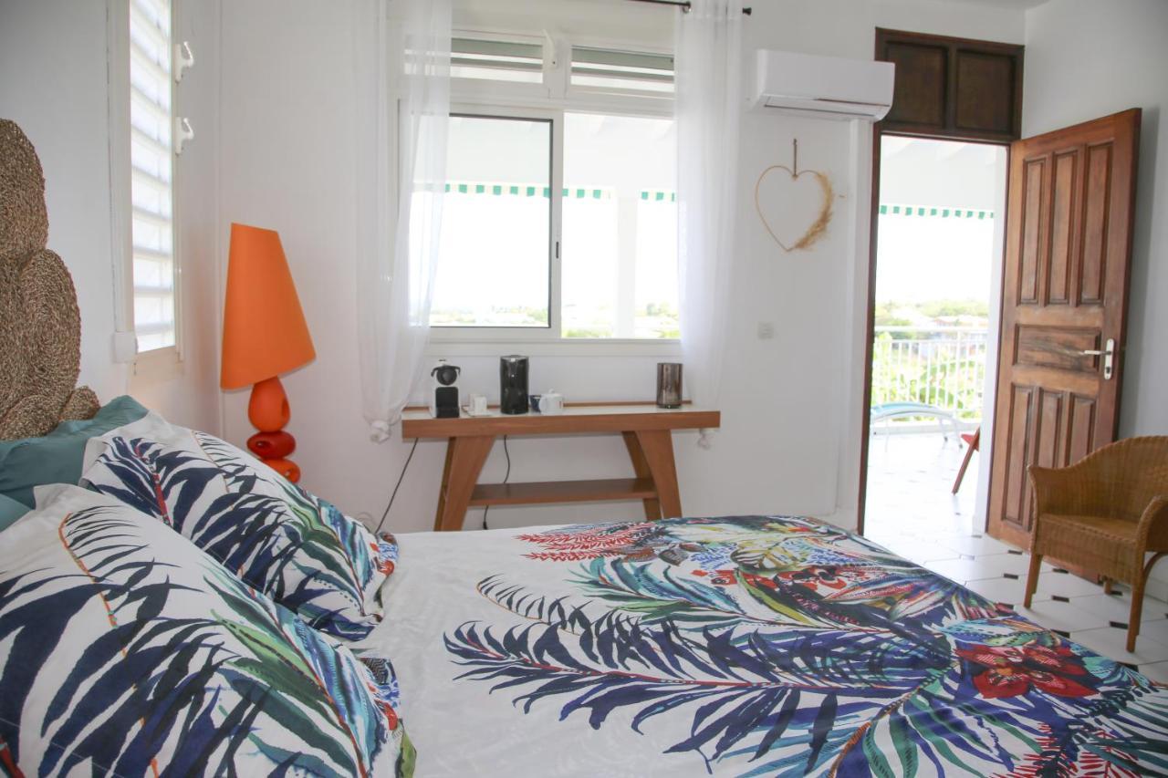Villa Theo , Chambre D'Hotes , Petit Dejeuner, Table D'Hotes Sainte-Anne (Grande-Terre) Exterior foto